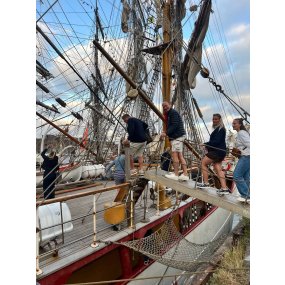 img-82afa699edfb-1-285x285